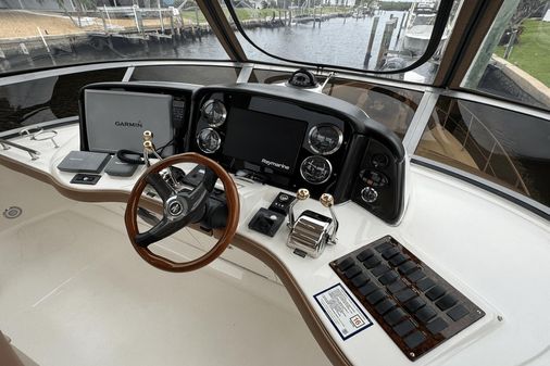 Sea Ray 420 Sedan Bridge image