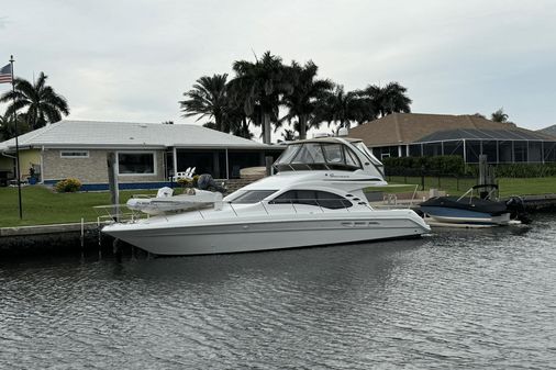 Sea Ray 420 Sedan Bridge image