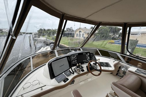 Sea Ray 420 Sedan Bridge image