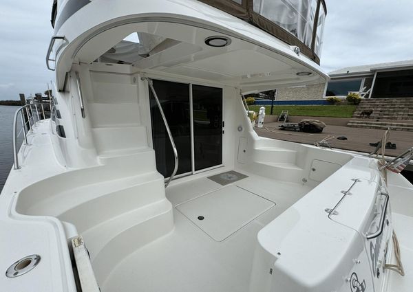 Sea Ray 420 Sedan Bridge image