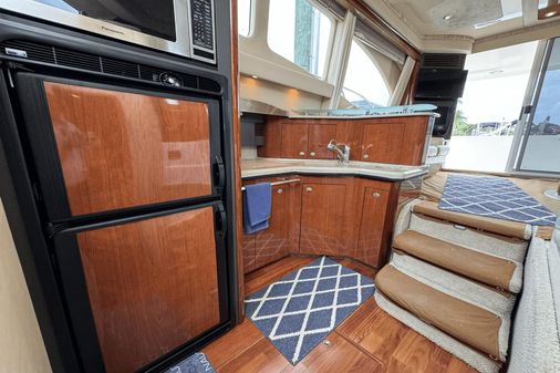 Sea Ray 420 Sedan Bridge image