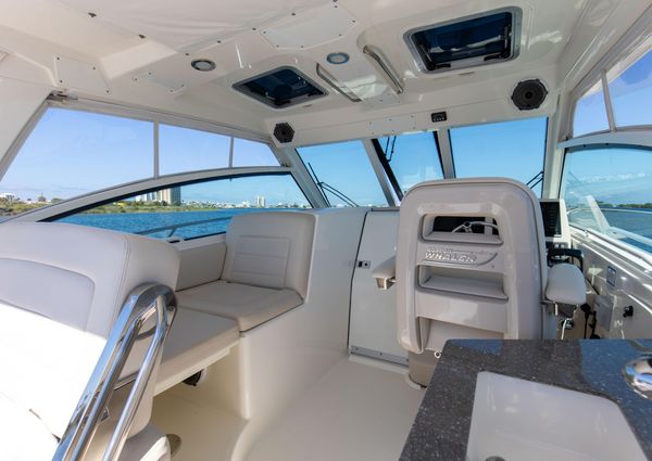 Boston Whaler 345 Conquest image