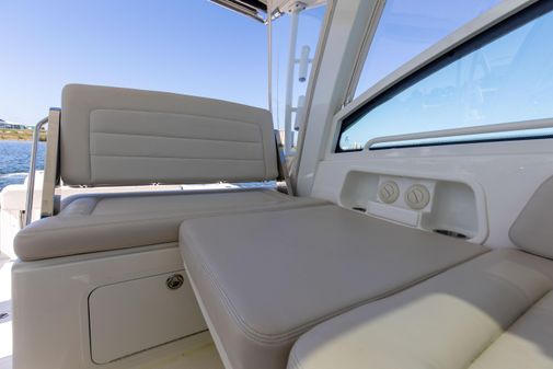 Boston Whaler 345 Conquest image