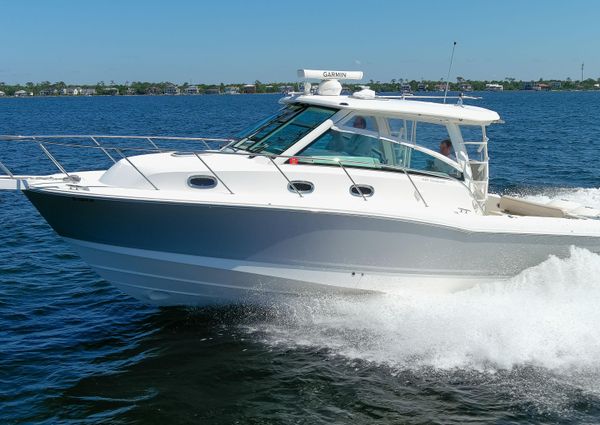 Boston Whaler 345 Conquest image