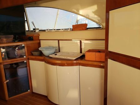 Cayman Yachts 42 Fly image