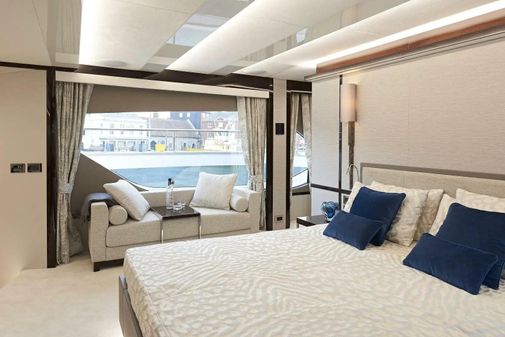 Sunseeker 95 Yacht image