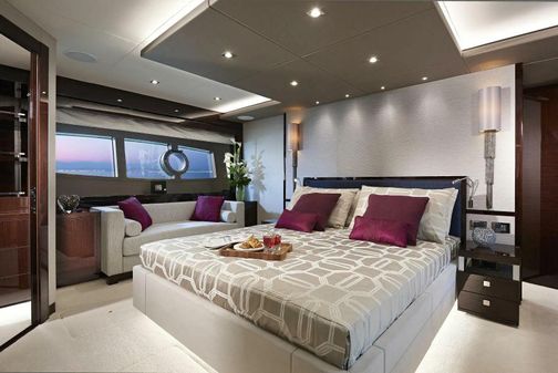 Sunseeker 95 Yacht image