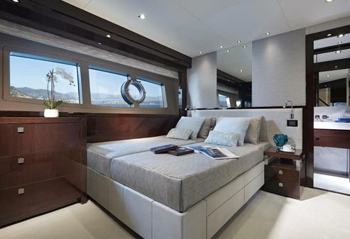 Sunseeker 95 Yacht image