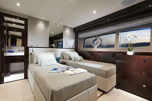 Sunseeker 95 Yacht image