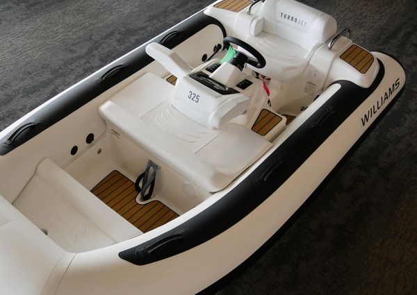 Williams Jet Tenders Turbojet 325 image