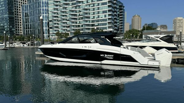 Cruisers Yachts 42 GLS-OB 