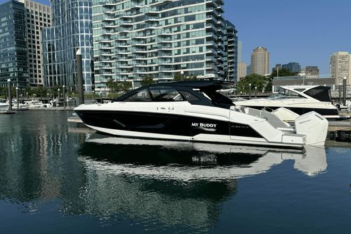 Cruisers Yachts 42 GLS-OB image