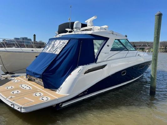 Sea Ray 450 Sundancer - main image