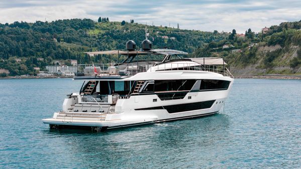 Ferretti Yachts 1000 image