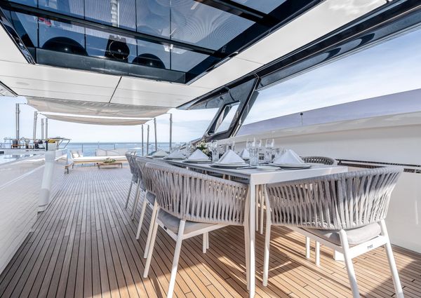 Ferretti Yachts 1000 image