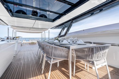 Ferretti Yachts 1000 image