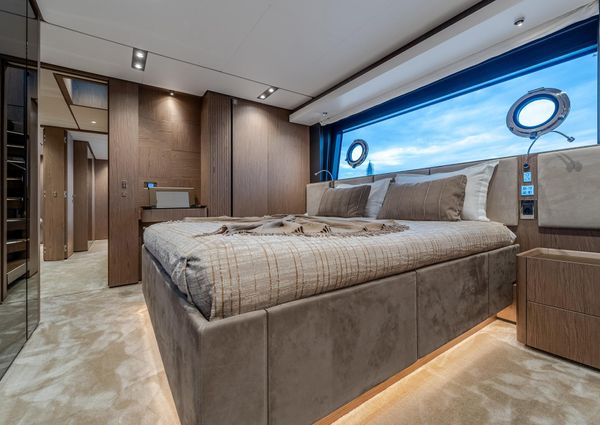 Ferretti Yachts 1000 image