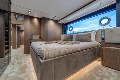 Ferretti Yachts 1000 image