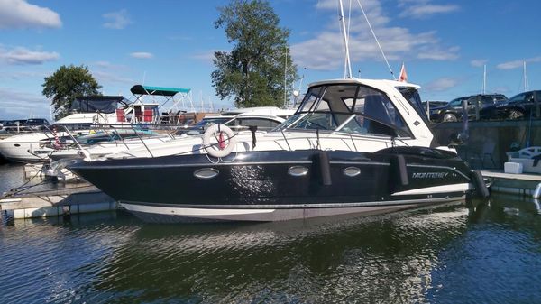 Monterey 340 Sport Yacht