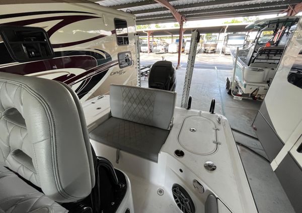 Blazer Bay 2700 Hybrid Bay image