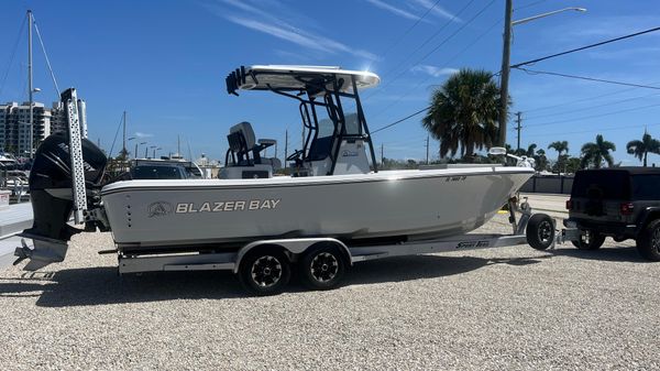 Blazer Bay 2700 Hybrid Bay 