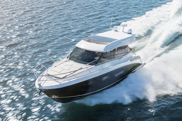 Regal 42 Grande Coupe - main image