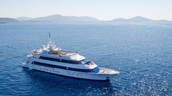Christensen Tri-Deck Motor Yacht