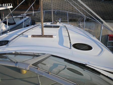 Sea Ray 320 Sundancer image