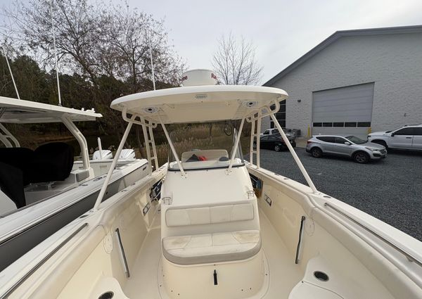 Pursuit C 280 Center Console image