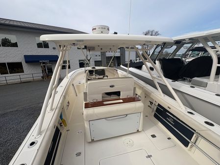 Pursuit C 280 Center Console image