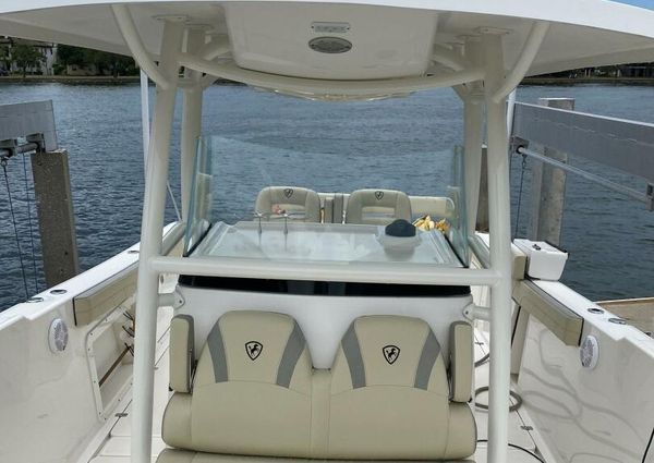 Century 3200 Center Console image