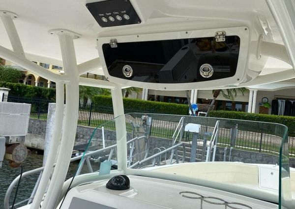 Century 3200 Center Console image