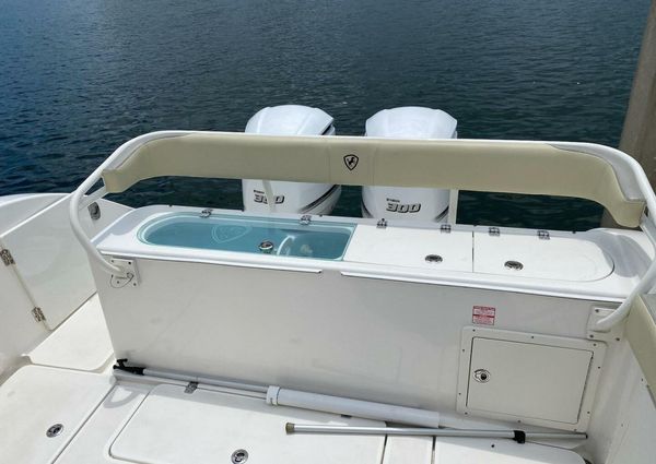 Century 3200 Center Console image