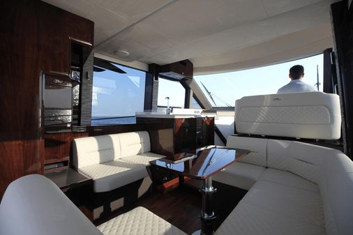 Galeon 400 Fly image