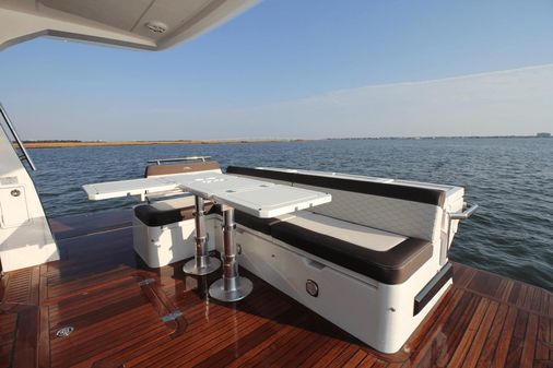 Galeon 400 Fly image