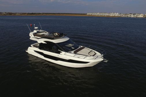 Galeon 400 Fly image