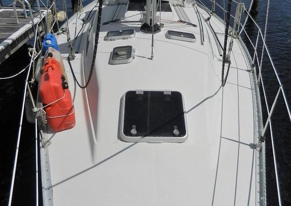 Canadian-sailcraft MERLIN-36 image