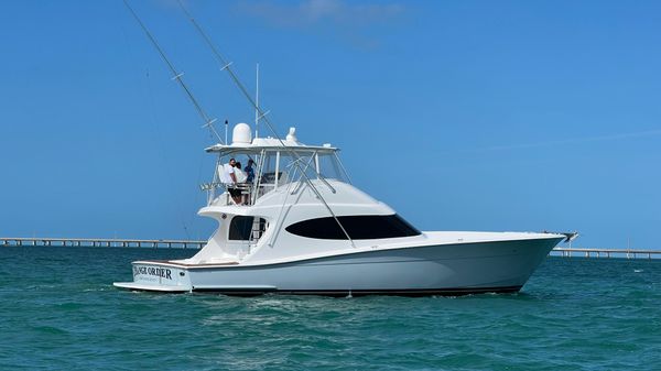 Hatteras GT59