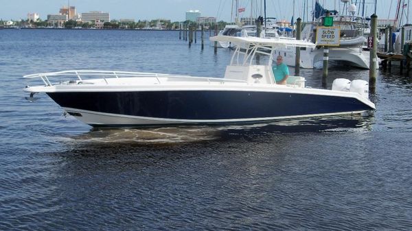 Palmetto 360 Center Console