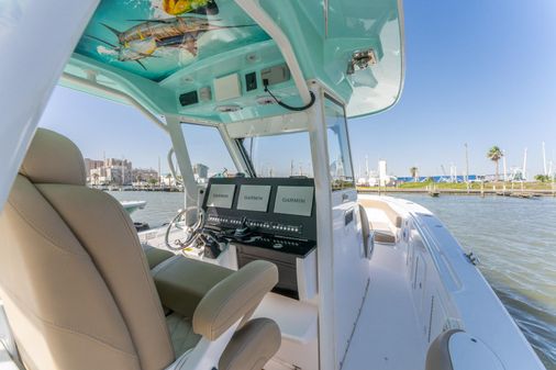 Everglades 36 Center Console image