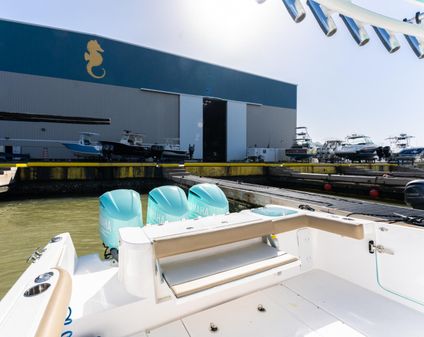 Everglades 36 Center Console image