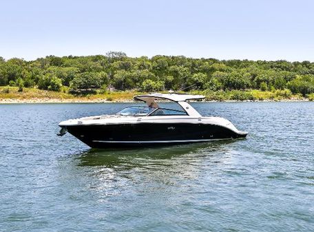 Sea-ray SLX-400 image