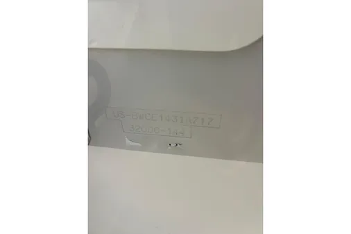 Boston Whaler 320 Vantage image