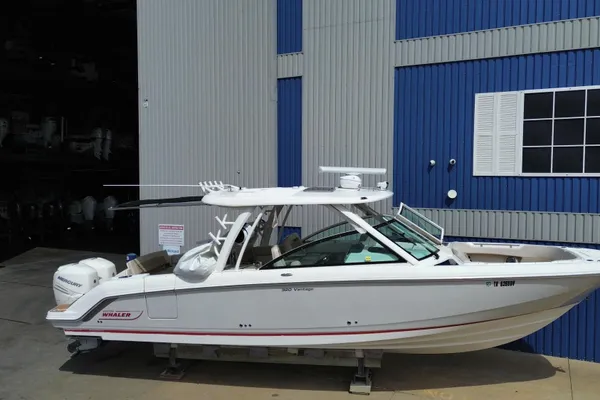 Boston-whaler 320-VANTAGE image