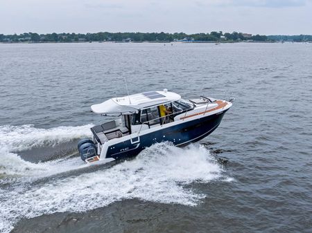 Jeanneau NC Sport 895 image