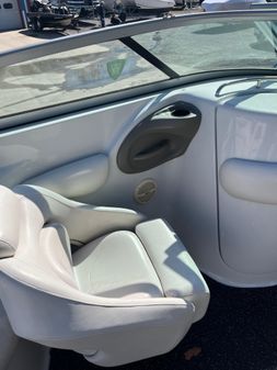 Crownline 270 BR image