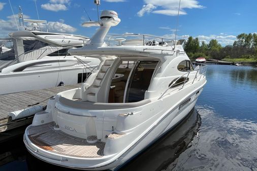 Sealine F37 image