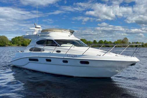 Sealine F37 image