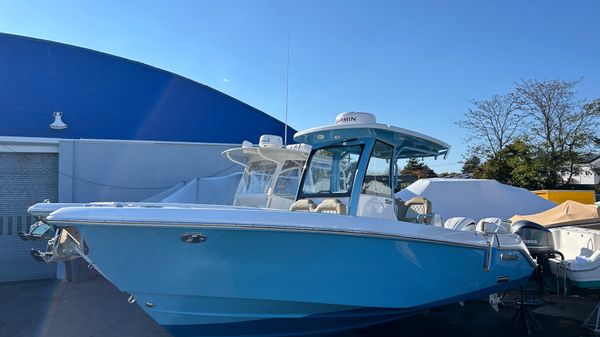 Everglades 285 Center Console 