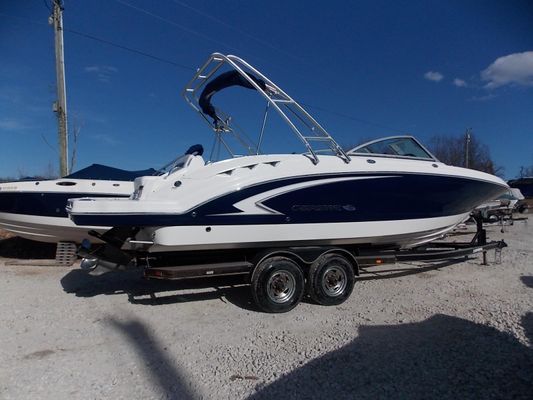Chaparral 284 Sunesta - main image